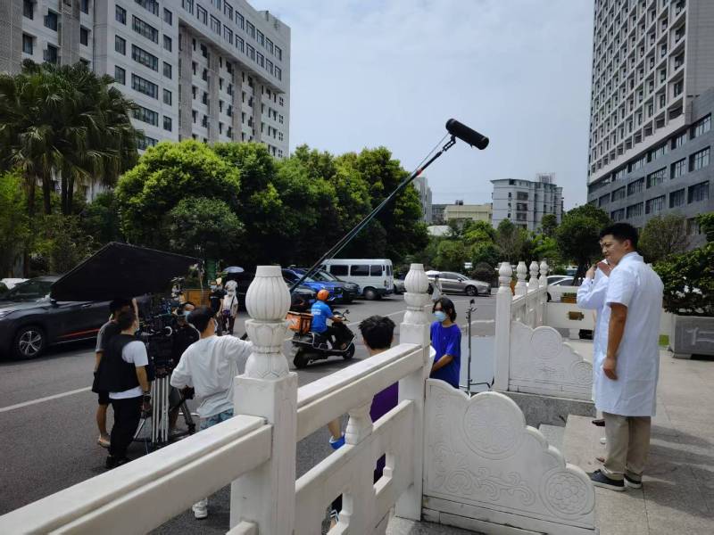 万年县广告片拍摄公司低成本实现高规格制作的诀窍